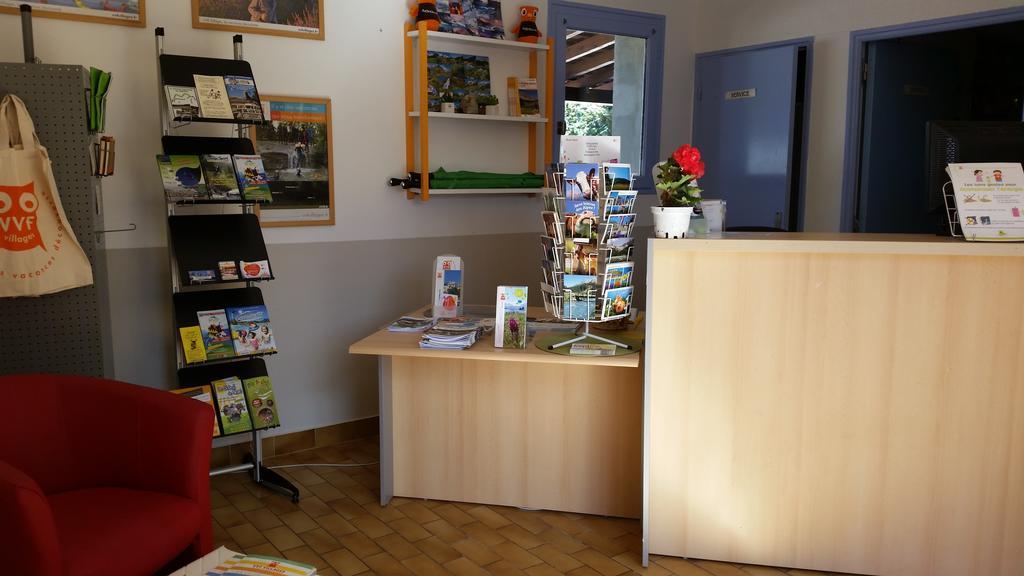 Vvf Haute Provence Lagrand Εξωτερικό φωτογραφία